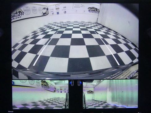 Used 2022 Tesla Model S image 11