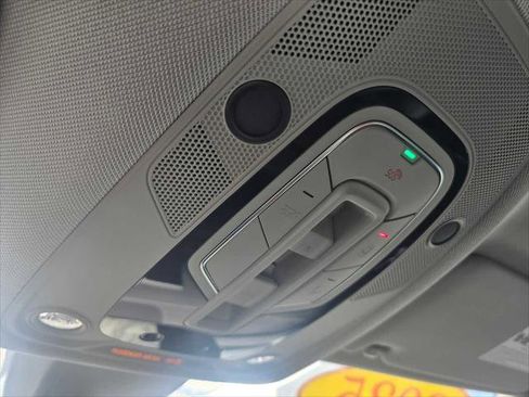 Used 2025 Audi Q5 e Premium Plus w/ Premium Plus Package image 34