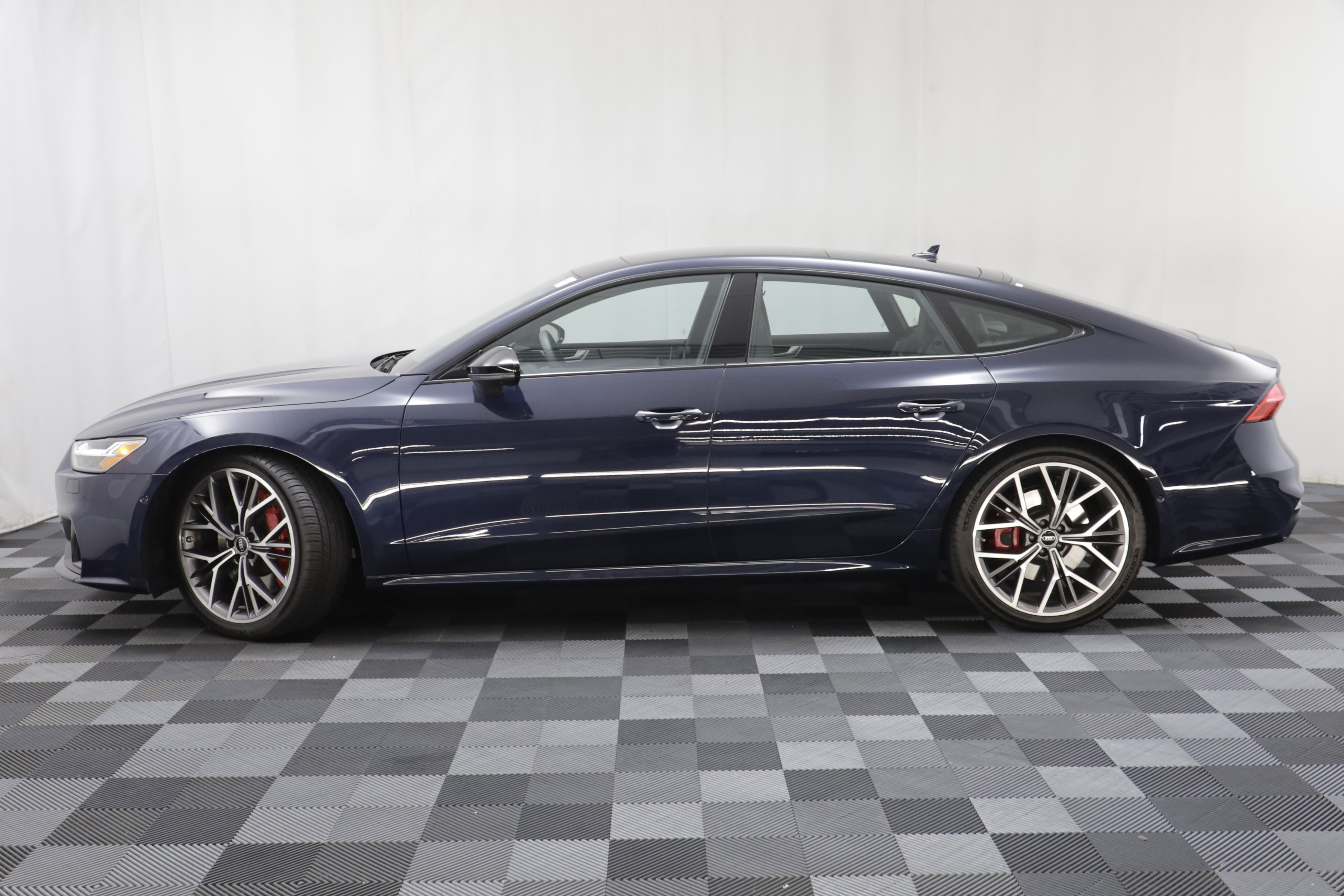 Used 2025 Audi S7 Premium Plus w/ S Sport Package AWD/4WD image 4