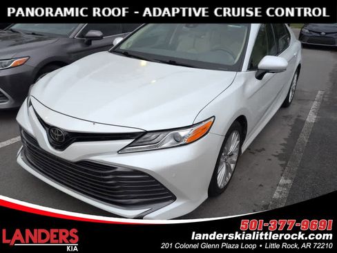 Used 2018 Toyota Camry XLE w/ Audio Package FWD image 1