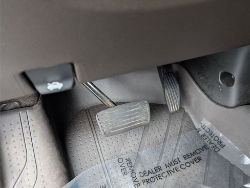 Used 2020 Chevrolet Silverado 1500 LT w/ All-Star Edition image 29