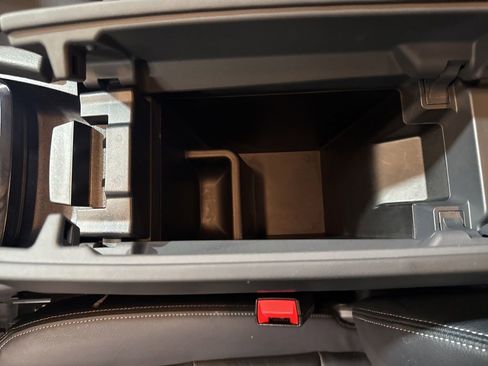 Certified 2025 Nissan Rogue SL FWD image 28