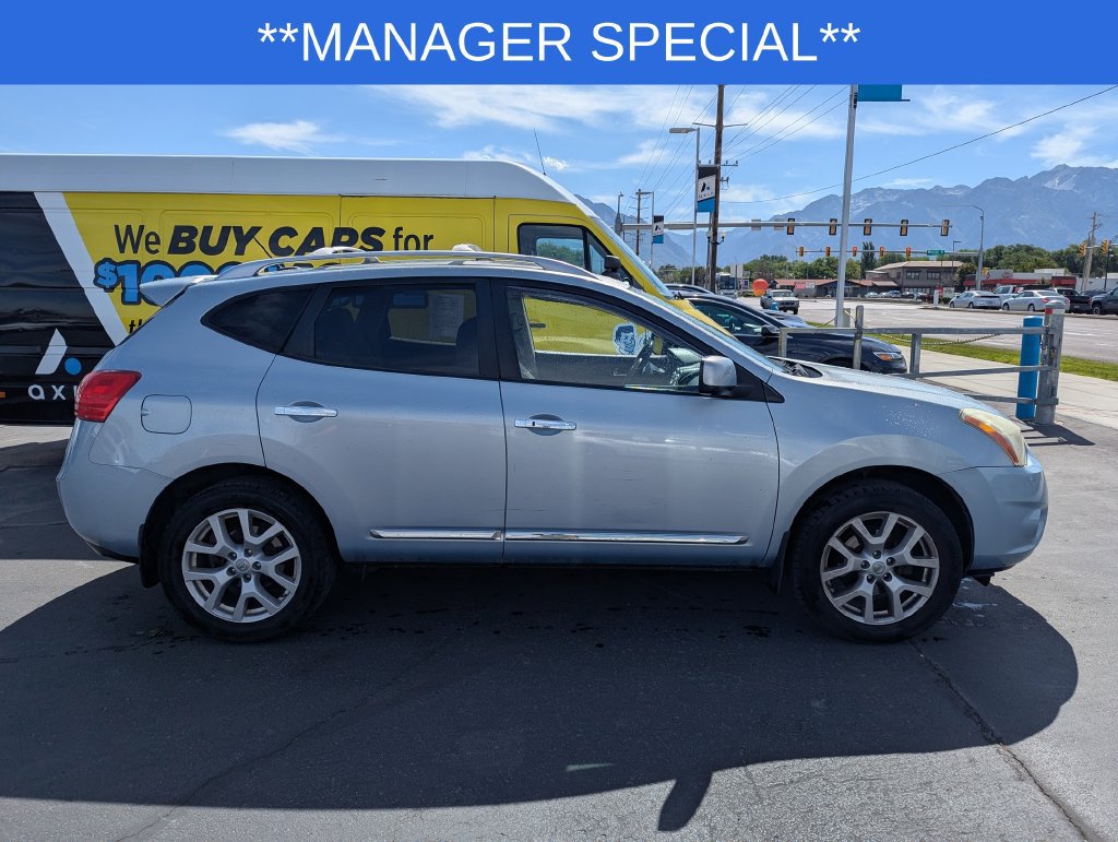 Used 2013 Nissan Rogue SL AWD/4WD image 2