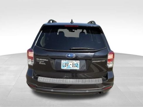 Used 2018 Subaru Forester 2.5i Touring AWD/4WD image 5