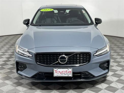 Used 2023 Volvo S60 B5 Plus image 2
