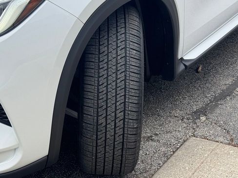 Used 2024 INFINITI QX50 Sensory image 10