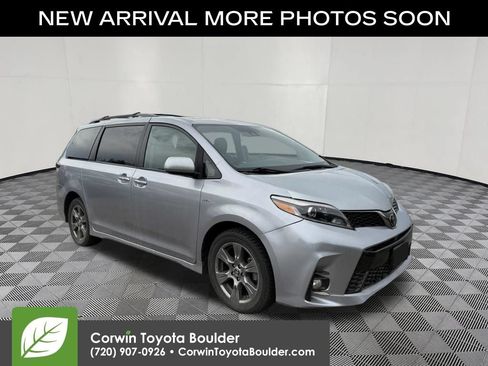Used 2019 Toyota Sienna SE w/ SE Preferred Package AWD/4WD image 1