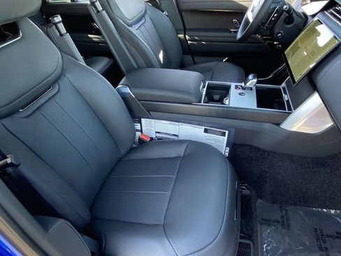 New 2025 Land Rover Range Rover SV AWD/4WD image 10