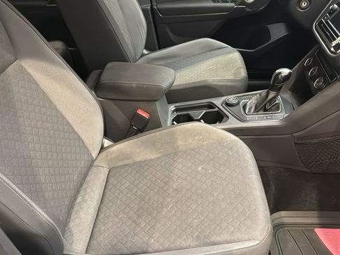 Used 2020 Volkswagen Tiguan S w/ 3rd Row Seat Package AWD/4WD image 19