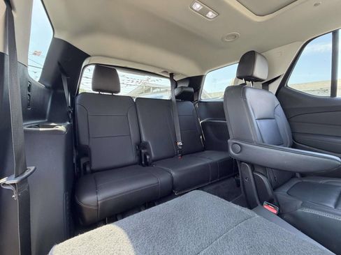 Used 2020 Chevrolet Traverse LT w/ LT Premium Package AWD/4WD image 14