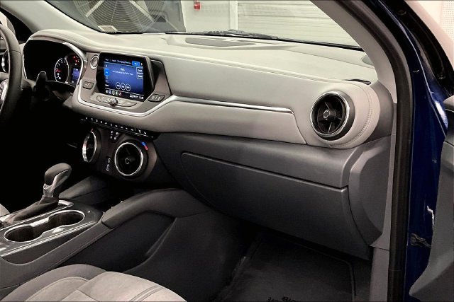 Used 2022 Chevrolet Blazer LT FWD image 19