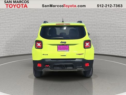 Used 2018 Jeep Renegade Trailhawk image 6