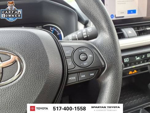 Used 2025 Toyota RAV4 XLE AWD/4WD image 17