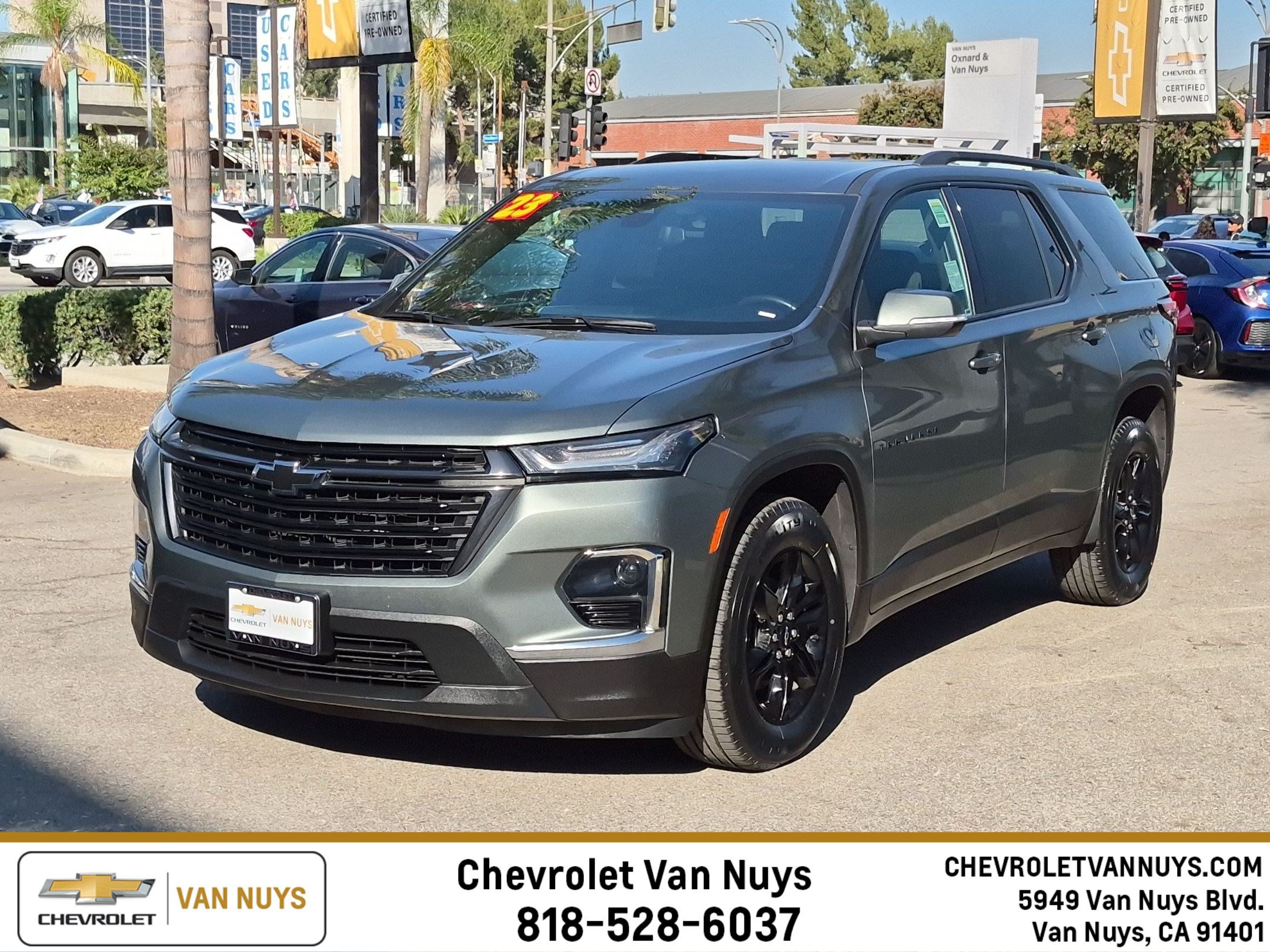 Used 2023 Chevrolet Traverse LT FWD image 1
