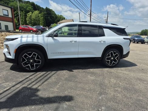 Used 2026 Chevrolet Traverse High Country w/ LPO, Floor Liner Package AWD/4WD image 4