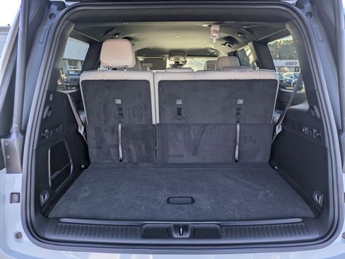 New 2026 Jeep Grand Wagoneer 2WD image 24