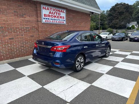 Used 2019 Nissan Sentra SV w/ Special Edition Package image 3
