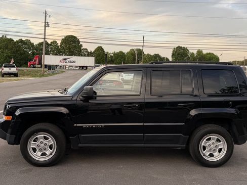 Used 2016 Jeep Patriot Sport w/ Power Value Group image 4