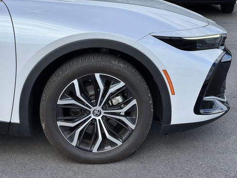 Used 2023 Toyota Crown XLE image 34