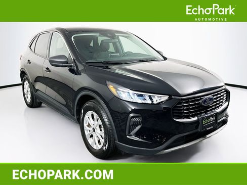 Used 2024 Ford Escape Active image 1