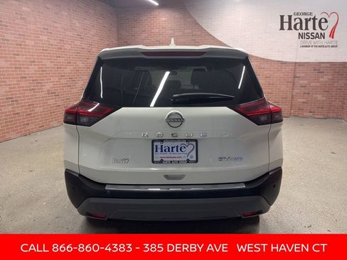 Certified 2023 Nissan Rogue SV image 5