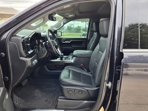 Certified 2022 GMC Sierra 1500 SLT AWD/4WD image 9