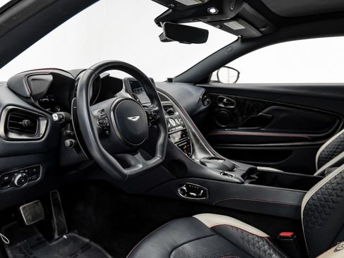 Used 2023 Aston Martin DBS Coupe RWD image 40