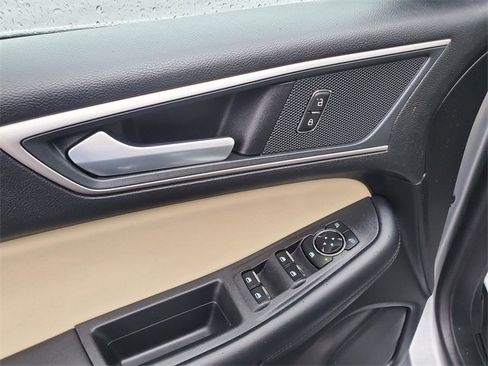 Certified 2024 Ford Edge SEL w/ Convenience Package image 10