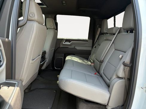 New 2026 GMC Sierra 2500 SLT w/ SLT Premium Package AWD/4WD image 13