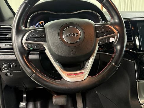 Used 2021 Jeep Grand Cherokee Trailhawk w/ Trailhawk Luxury Group AWD/4WD image 11