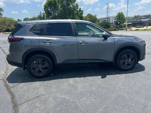 Certified 2024 Nissan Rogue SV AWD/4WD image 8