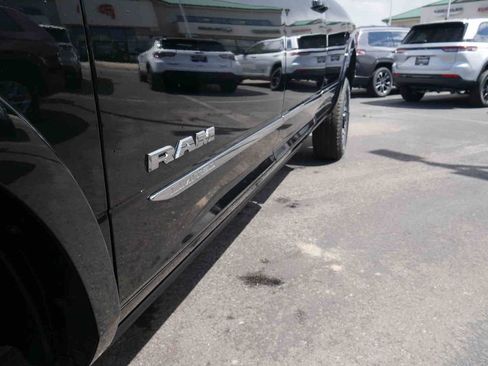 New 2025 RAM 3500 Limited AWD/4WD image 22