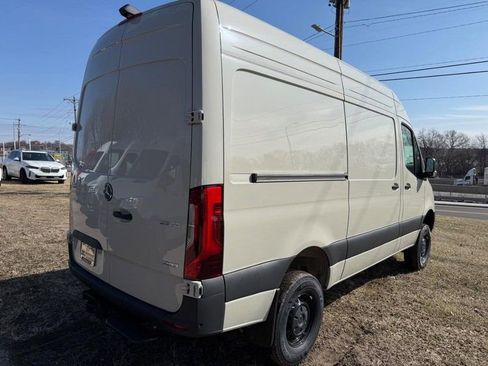 Used 2026 Mercedes-Benz Sprinter 144 Cargo image 3