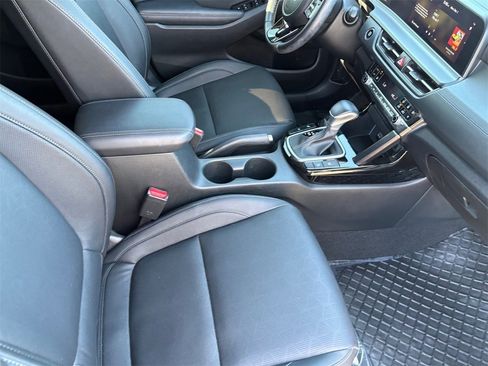 Used 2024 Kia Seltos EX image 12