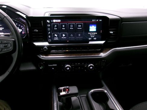 Used 2024 GMC Sierra 1500 Elevation w/ LPO, Elevation Black Package AWD/4WD image 10