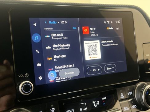 Used 2025 Toyota Highlander XSE image 16