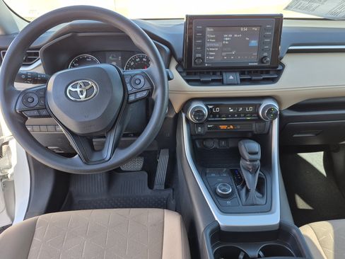 Used 2021 Toyota RAV4 XLE w/ Convenience Package AWD/4WD image 18
