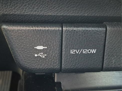 Used 2019 Toyota Camry SE FWD image 24