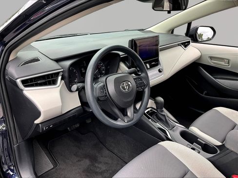 Used 2023 Toyota Corolla LE w/ Carpet Mat Package (TMS) FWD image 17