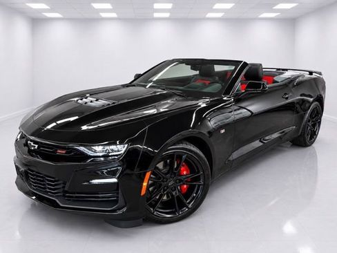 Used 2024 Chevrolet Camaro SS RWD image 2