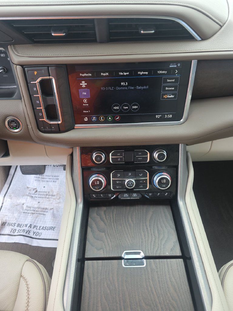 Used 2021 GMC Yukon Denali w/ Denali Premium Package RWD image 5