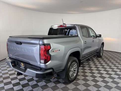 Certified 2024 Chevrolet Colorado LT w/ LT Convenience Package II AWD/4WD image 10