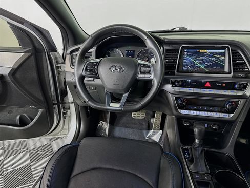 Used 2018 Hyundai Sonata Limited image 26