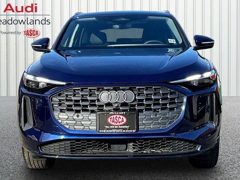 Used 2025 Audi Q5 Premium w/ Convenience Package AWD/4WD image 2
