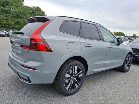 New 2026 Volvo XC60 B5 Plus w/ Climate Package AWD/4WD image 4