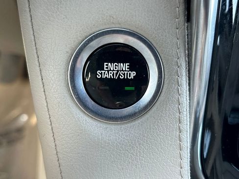 Used 2018 Cadillac Escalade Luxury AWD/4WD image 46
