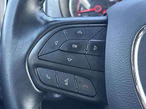 Used 2023 Dodge Charger SXT image 22