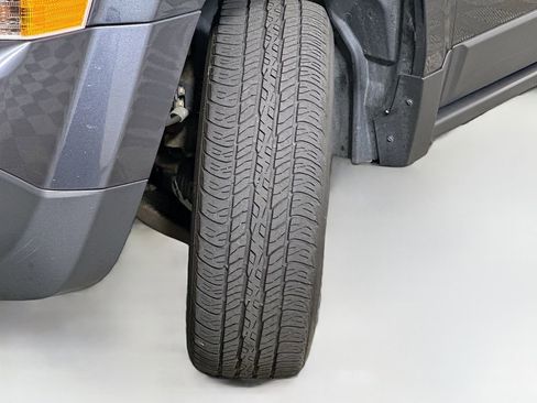Used 2014 Jeep Patriot Latitude AWD/4WD image 24
