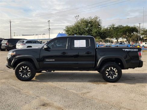 Used 2020 Toyota Tacoma TRD Off-Road image 4