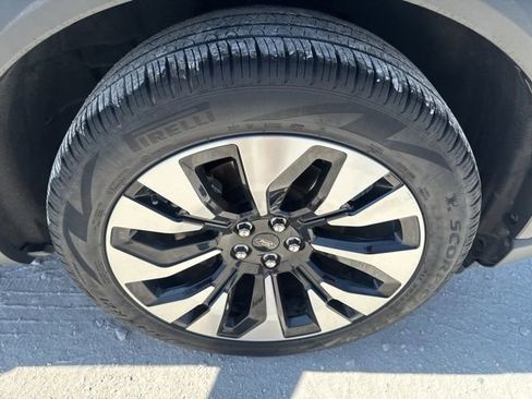 Used 2025 Ford Explorer Platinum w/ LUX Leather Package image 33